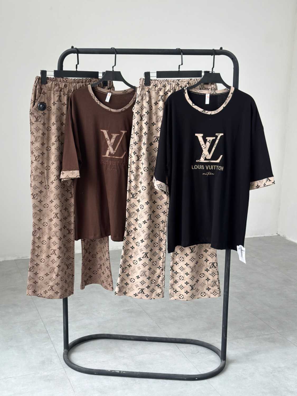 تیشرت و شلوار lv